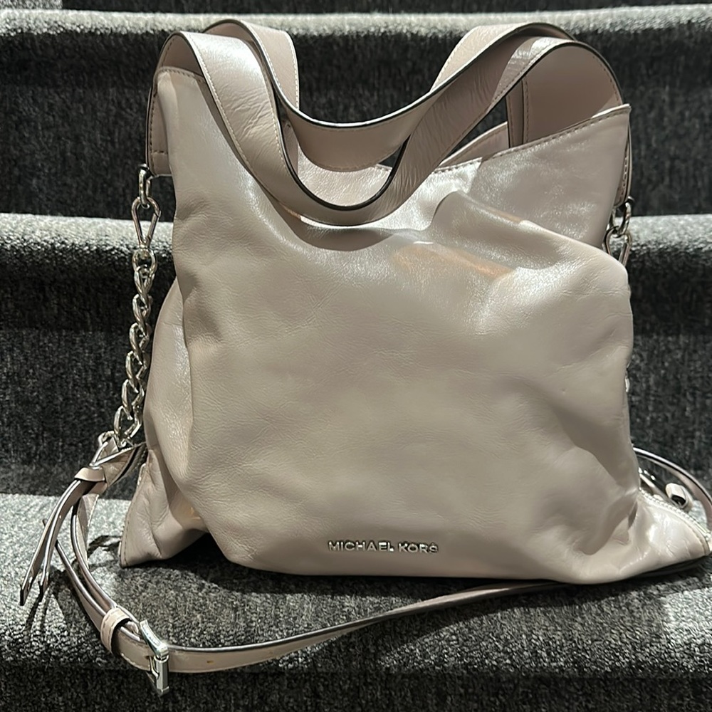 Michael Kors Mauve/Lavender shoulder bag.  All leather.